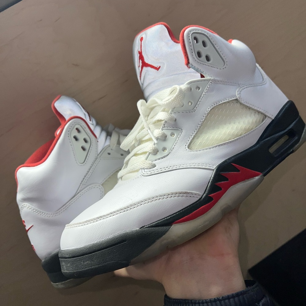 Jordan retro fire red 5s